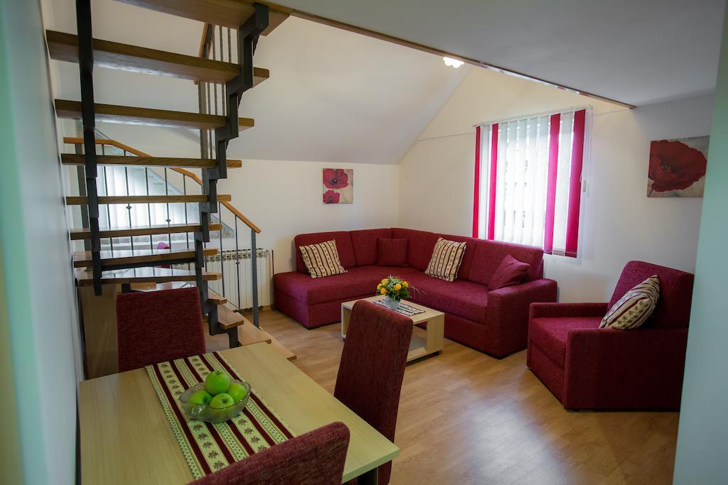 אוגולין Apartments And Rooms Millennium חדר תמונה
