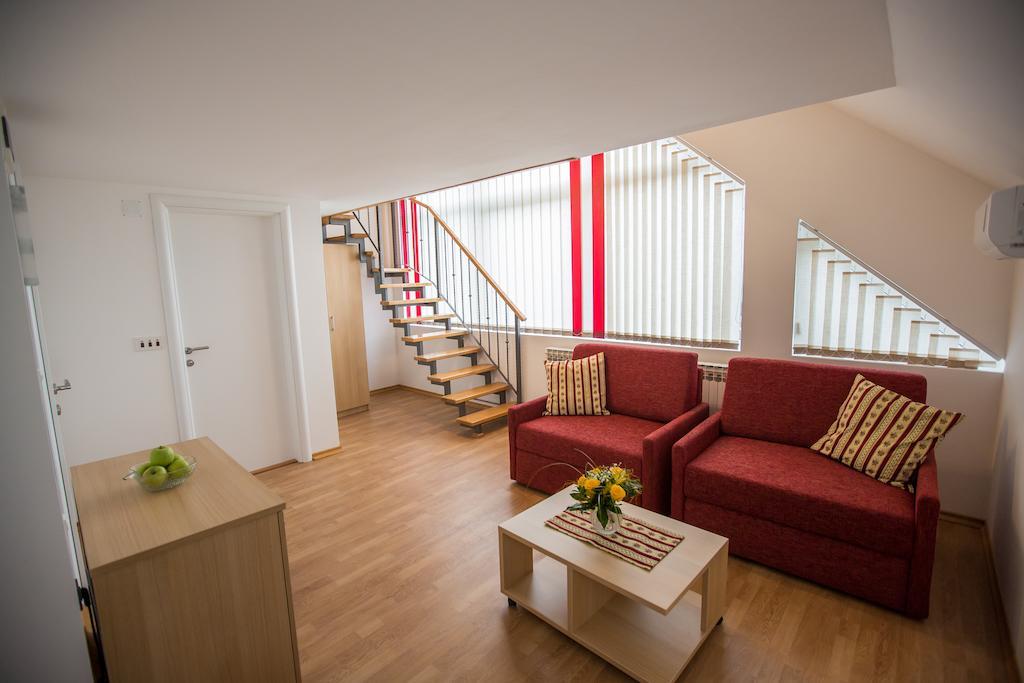אוגולין Apartments And Rooms Millennium חדר תמונה