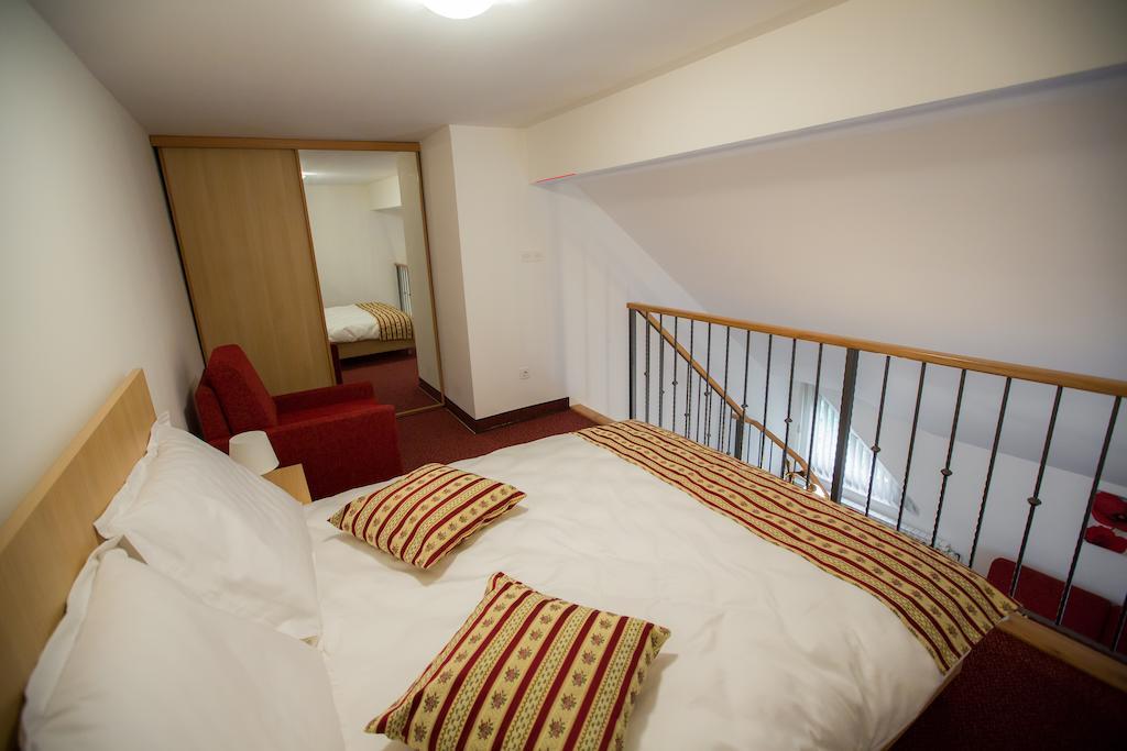 אוגולין Apartments And Rooms Millennium חדר תמונה