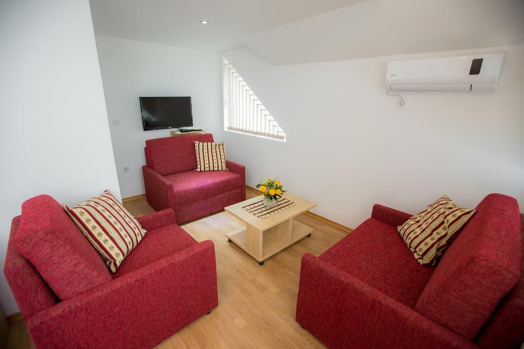 אוגולין Apartments And Rooms Millennium חדר תמונה